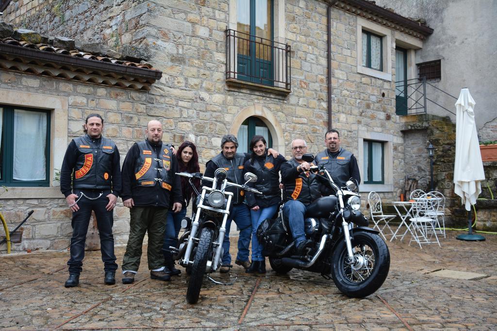 La Carretteria Guest House Mistretta Buitenkant foto